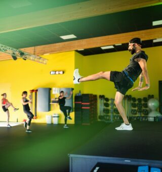 BODYCOMBAT BODYCOMBAT
